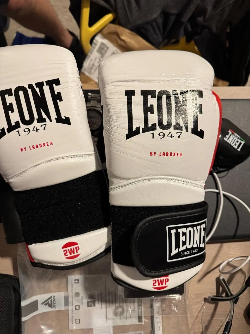 Leone 1947 Il Tecnico N3 Guanti Boxe Bianchi 12oz Pelle
