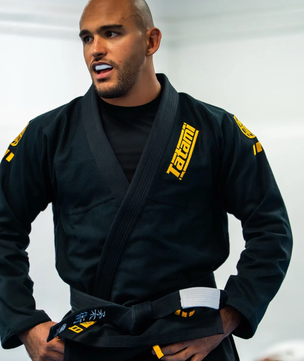 Tatami Pro Series Black Gold kimono BJJ leggero