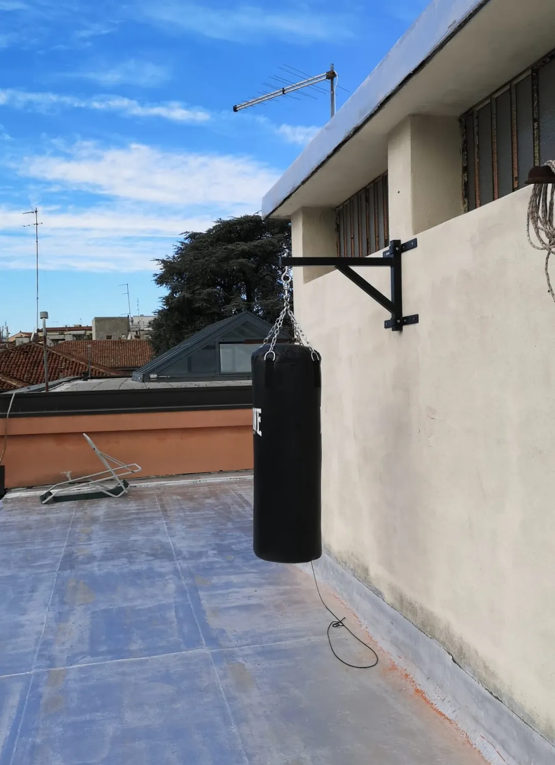 Leone 1947 AT832 sacco boxe 30 kg nero Made in Italy