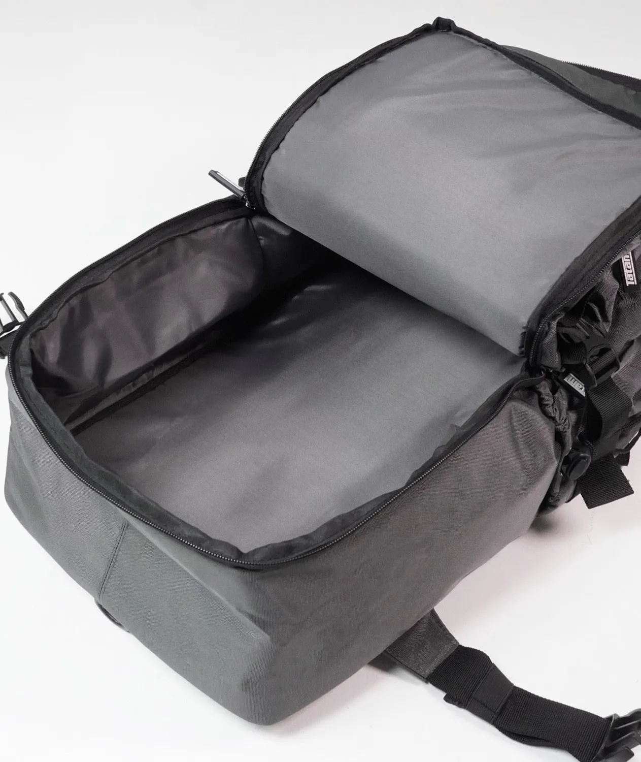 Tatami Omega zaino grigio 50L idrorepellente