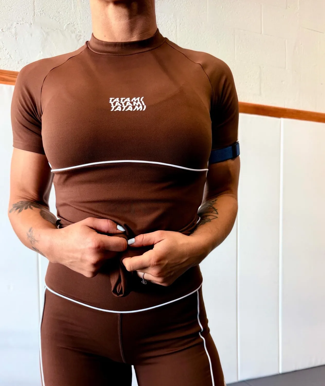 Tatami Contour rash guard donna marrone
