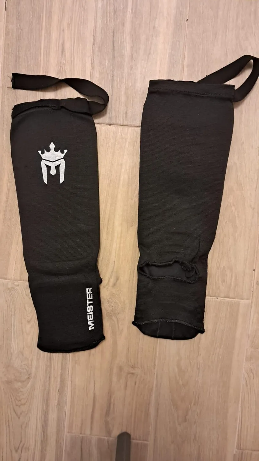 Meister MMA parastinchi parapiede elastici imbottiti paio