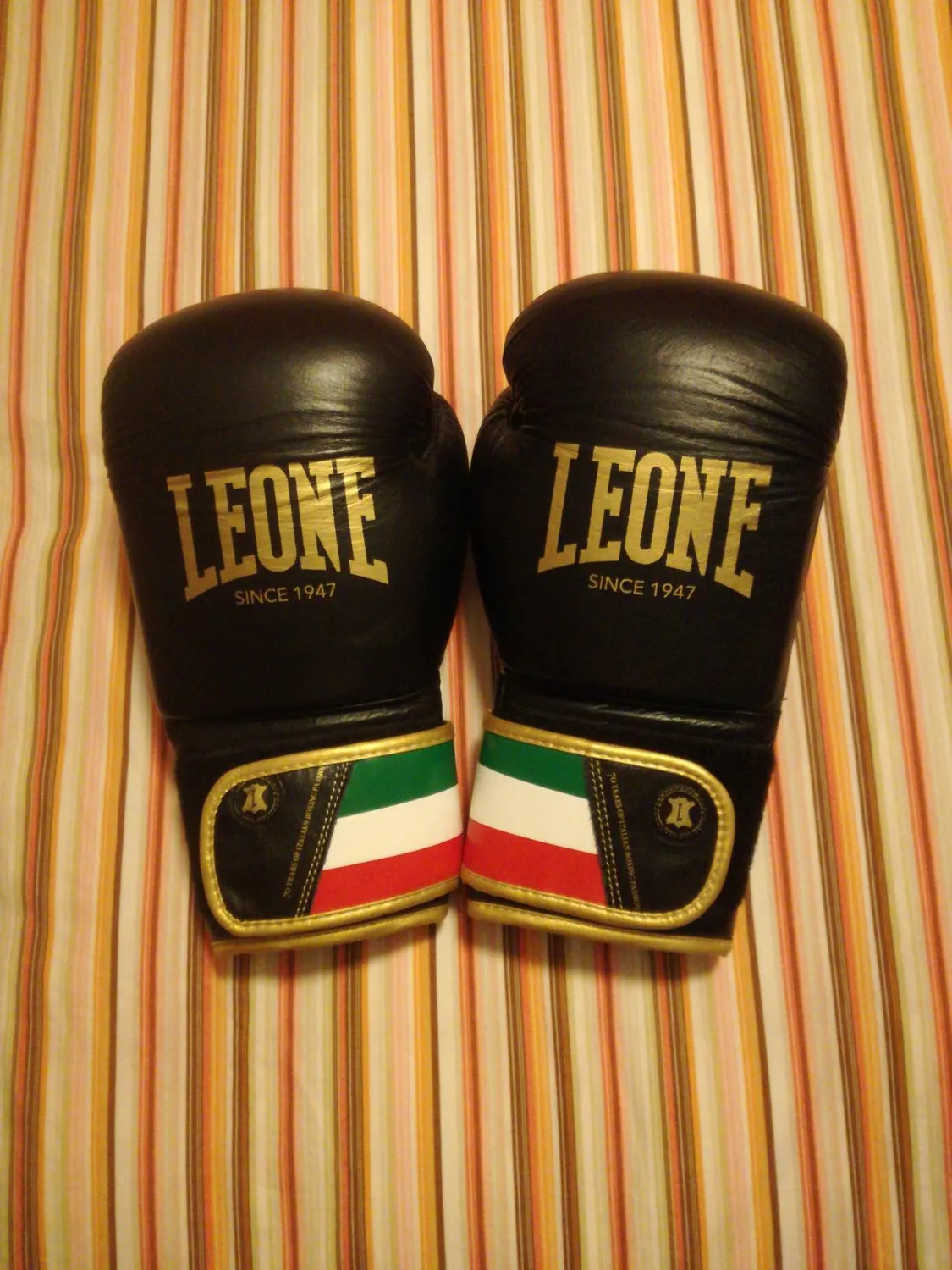 Leone 1947 Italy 47 GN039 guanti boxe nero 10 oz tricolore