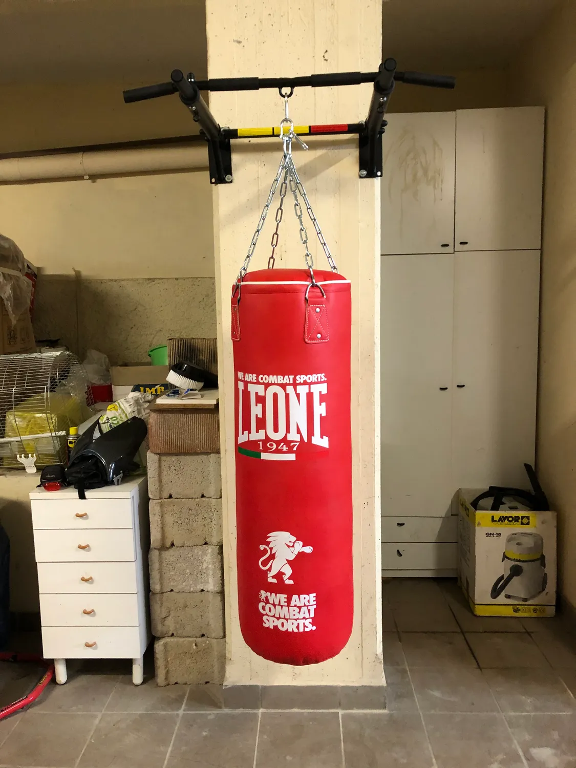 Leone 1947 AT840 sacco boxe allenamento Rosso 20 kg