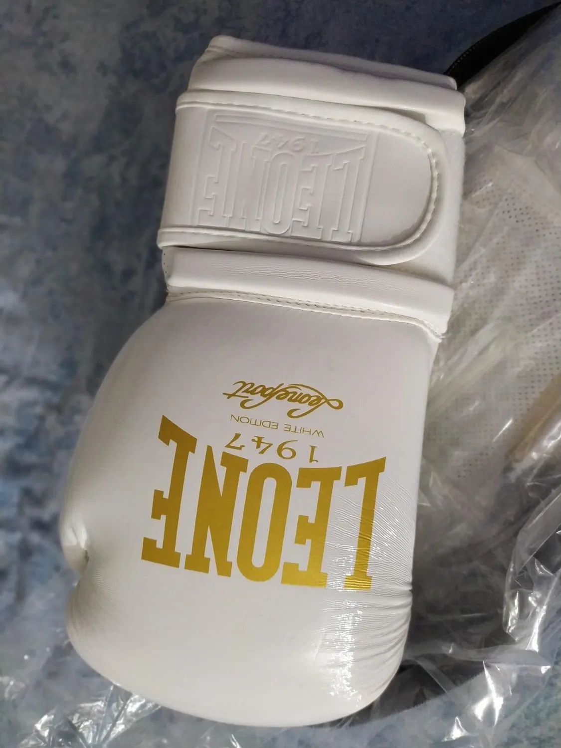 Leone1947 GN059 Guanti Boxe 14 oz PU polso rinforzato