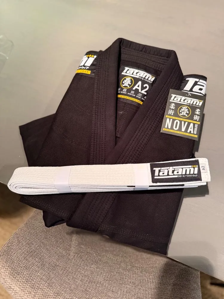 Tatami Nova Absolute Black kimono BJJ nero leggero
