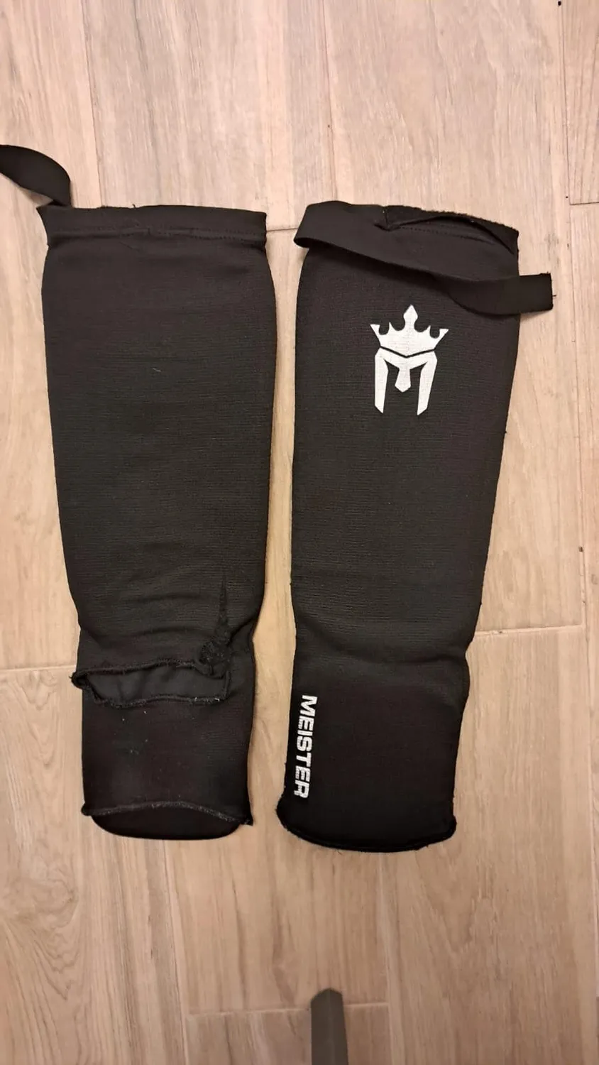 Meister MMA parastinchi parapiede elastici imbottiti paio