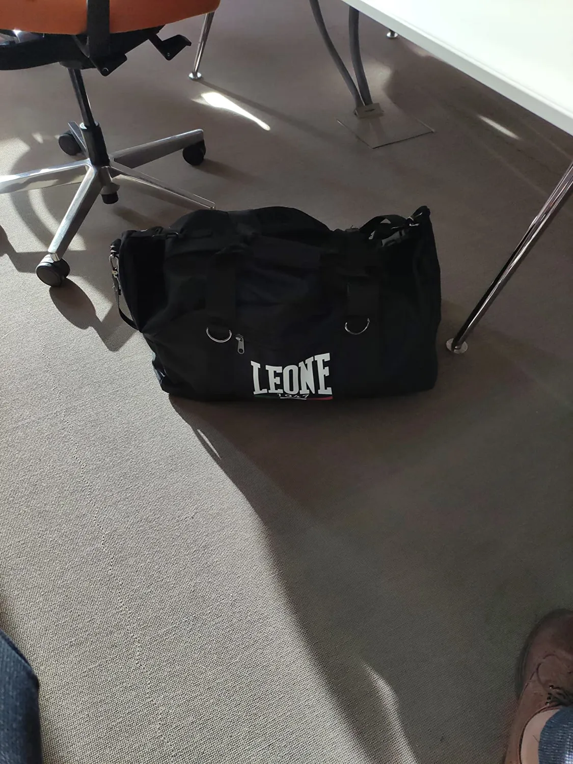 Leone1947 borsone sportivo nero 70 litri antistrappo zaino