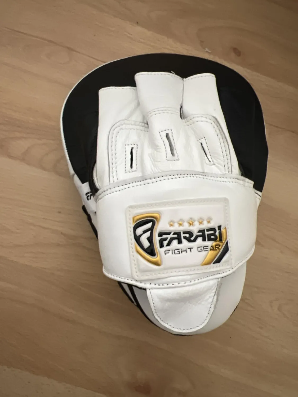 Farabi Sports colpitori curvi pelle boxe coppia