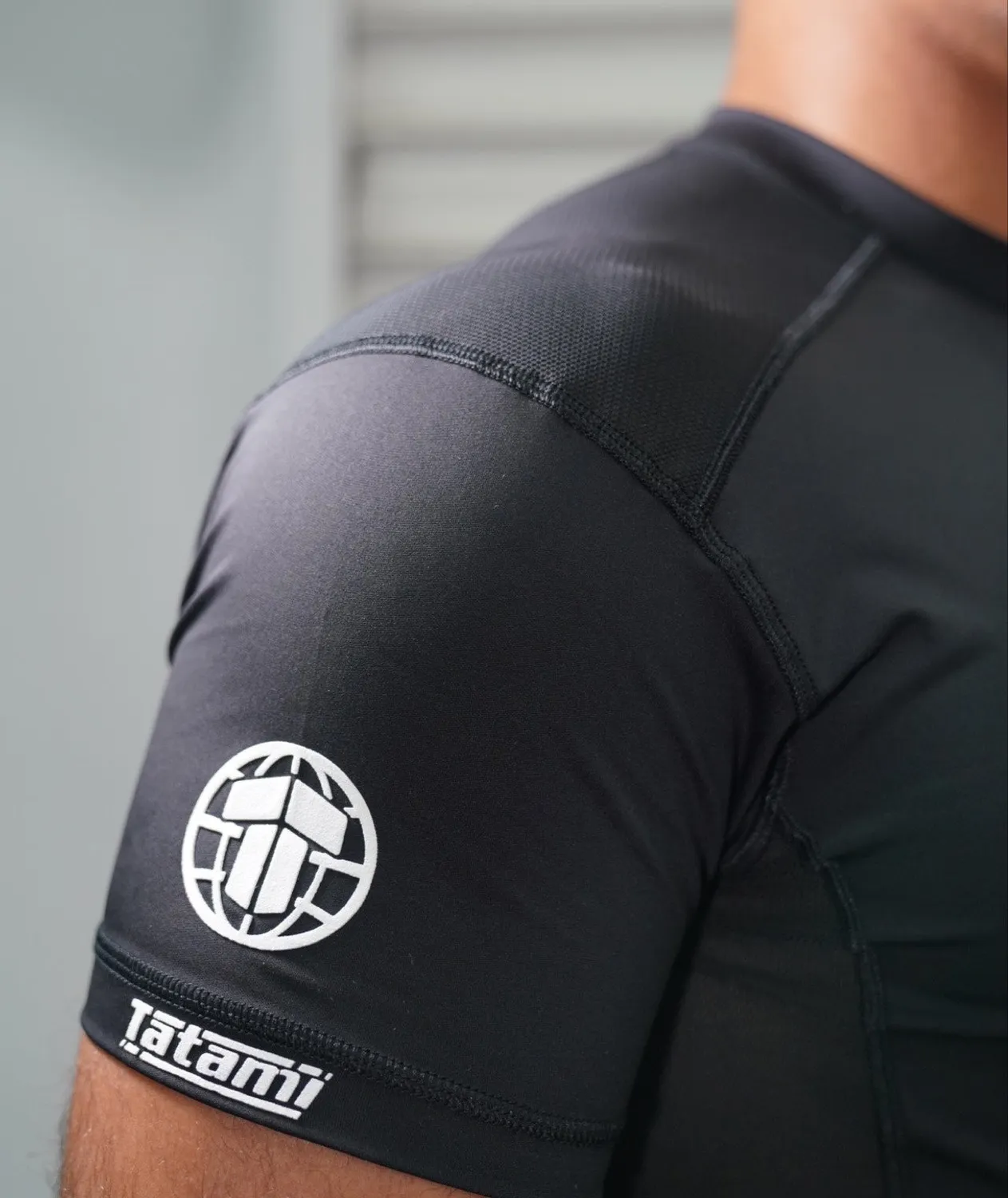 Tatami Pro rash guard uomo maniche corte nero elastica