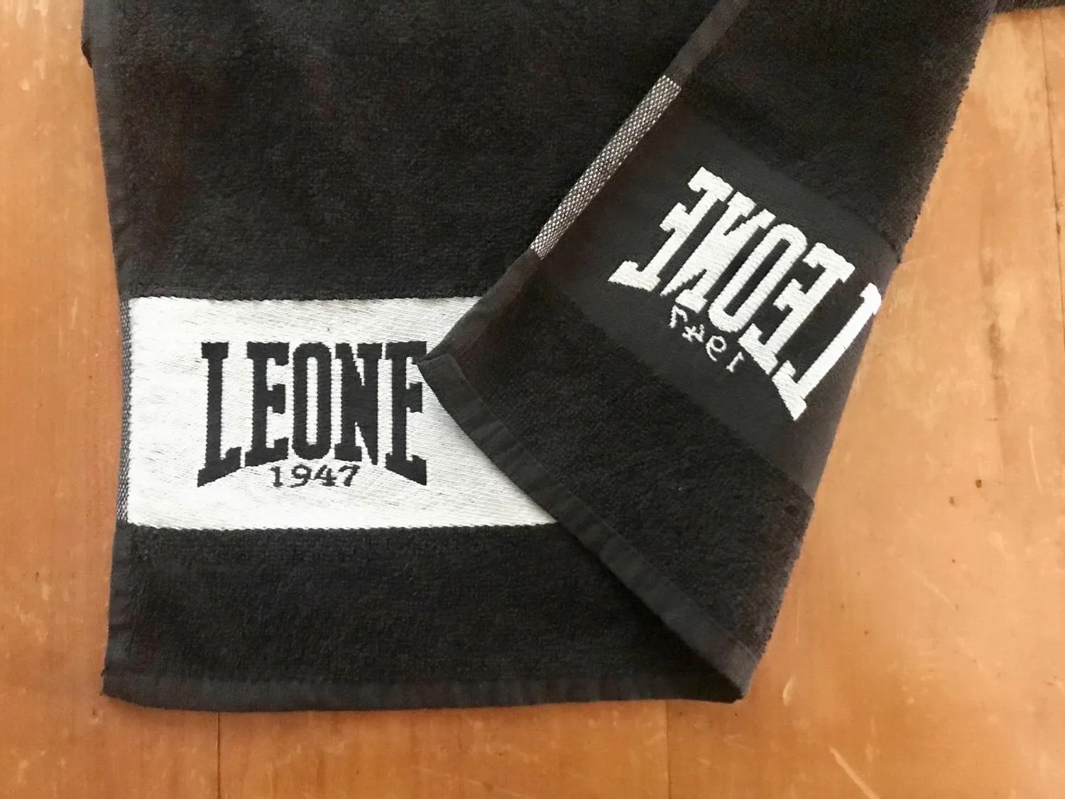 Leone 1947 AC915 telo panca nero in spugna palestra