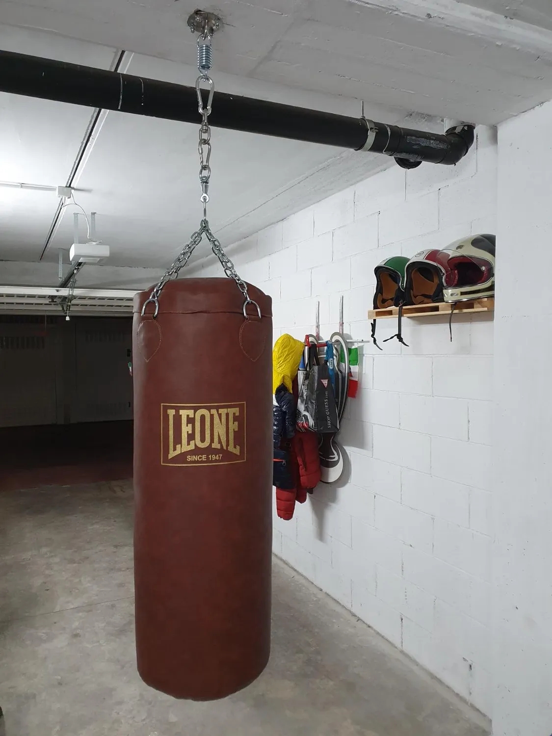 Leone 1947 Vintage sacco da boxe con catene Made in Italy