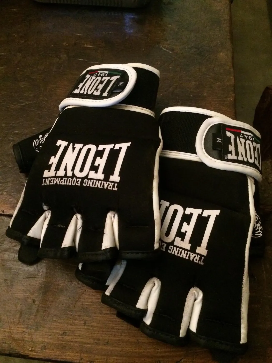 Leone1947 GK093 guanti fit-boxe M leggeri