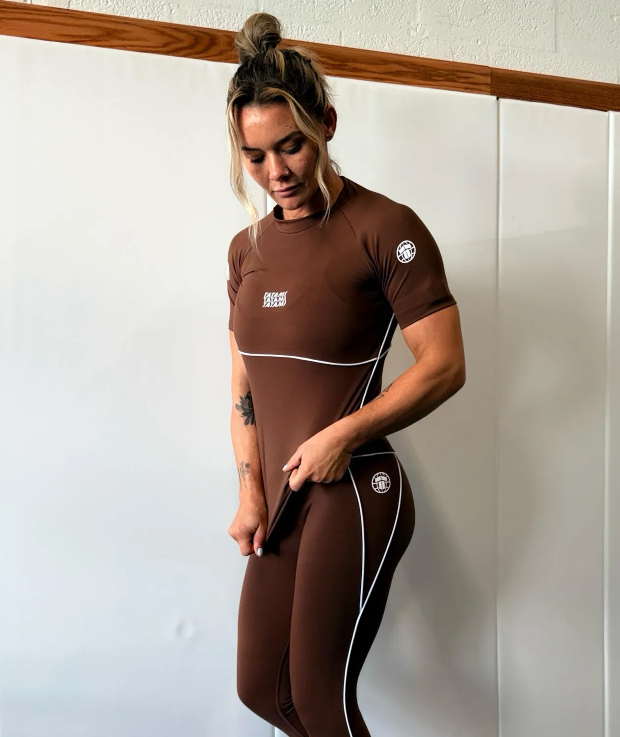 Tatami Contour rash guard donna marrone